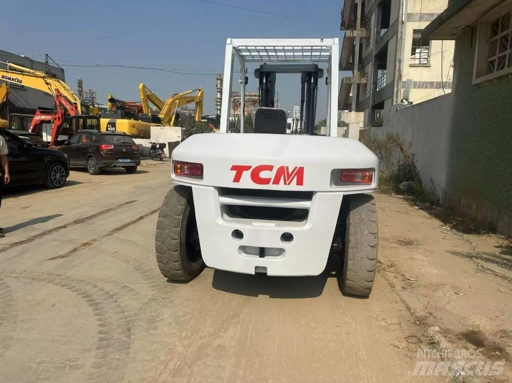 TCM FD 100 Z8 伸缩臂叉装车|叉装车