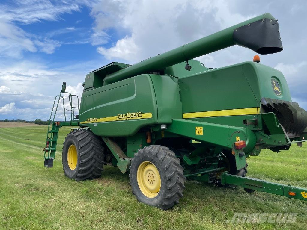 John Deere 9560 WTS 联合收割机