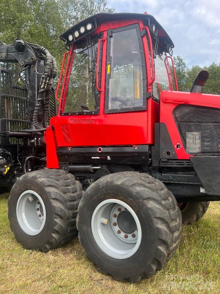 Komatsu 835 集运机