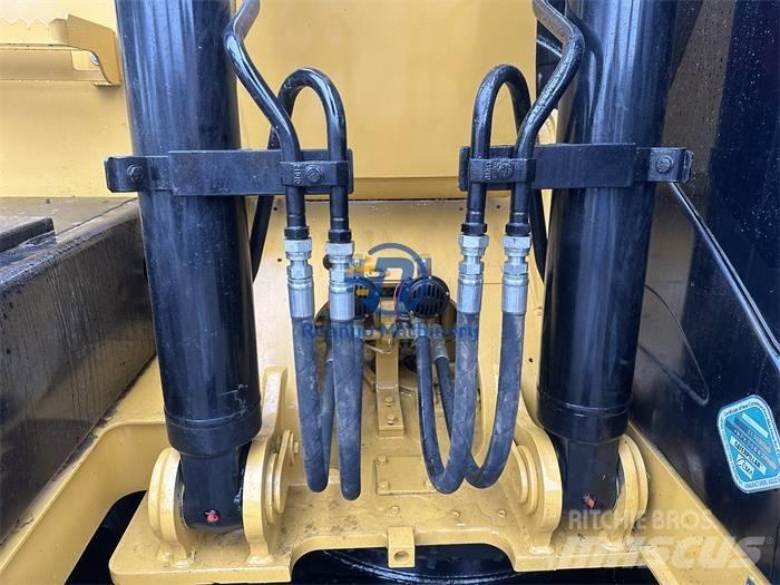 CAT 313D2GC 中型挖掘机