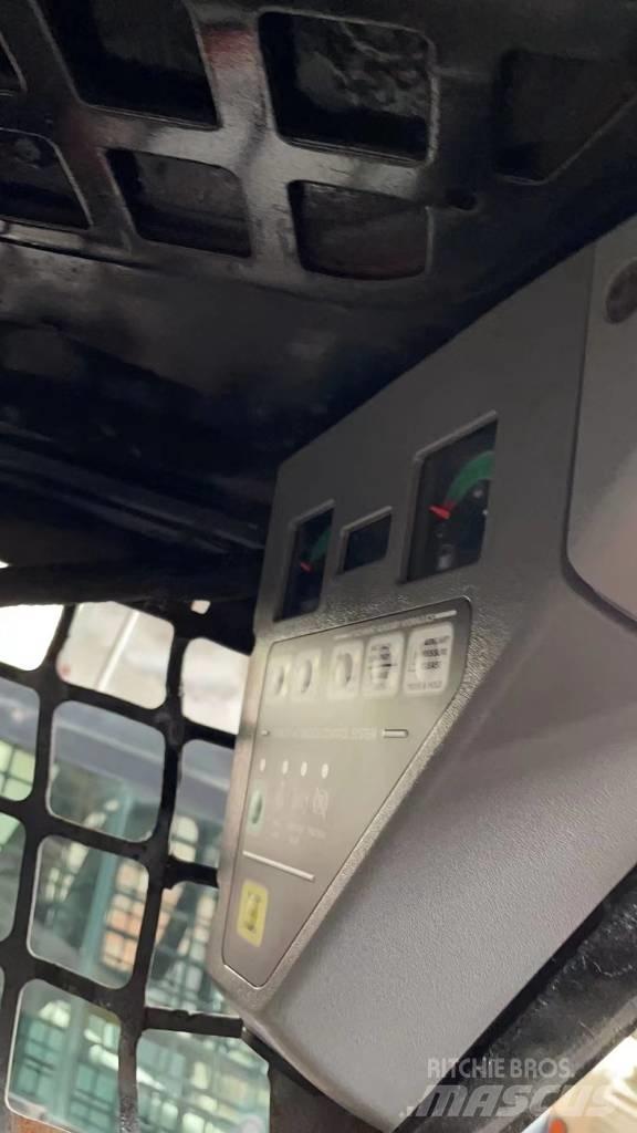 Bobcat S 160 滑移装载机