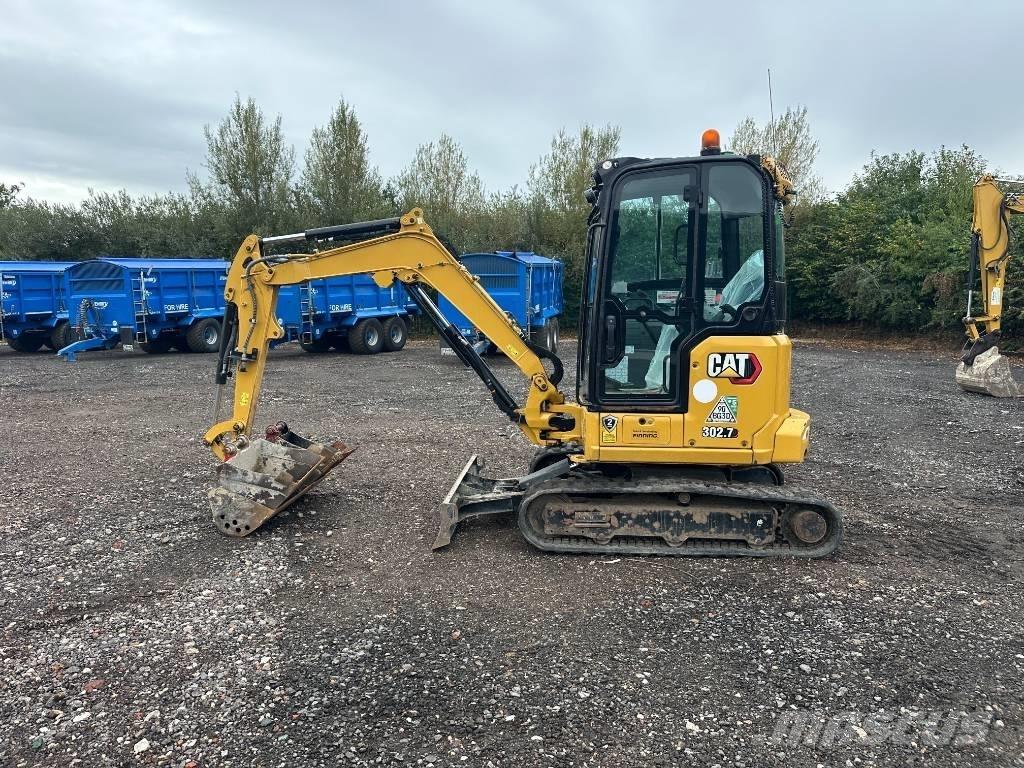 CAT 302.7 CR 小型挖掘机