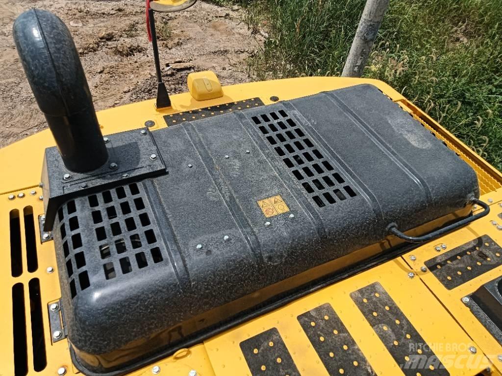 Komatsu PC 240 履带挖掘机