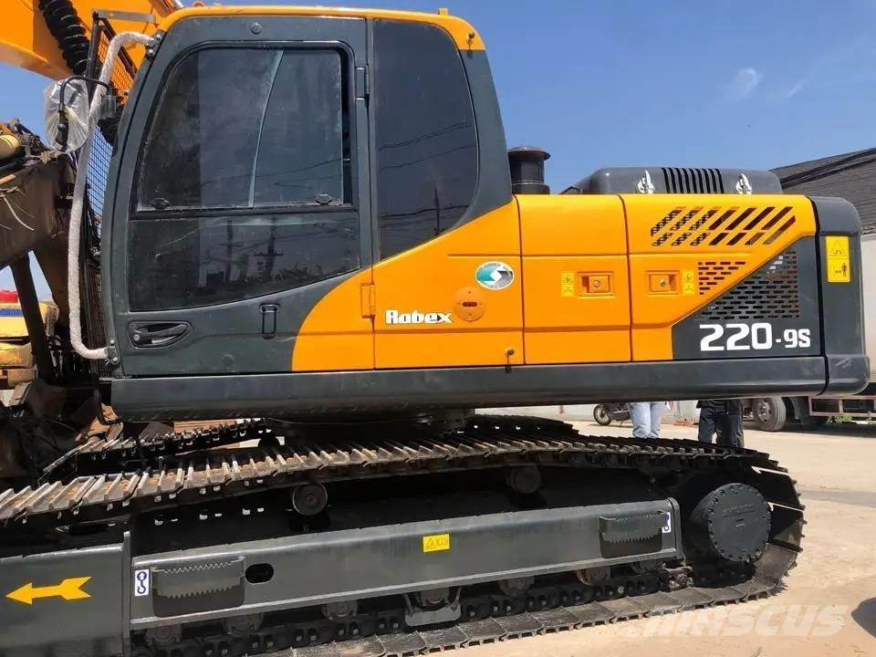 Hyundai R220LC-9S 履带挖掘机