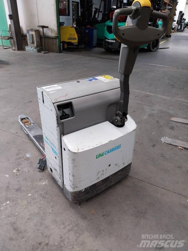 UniCarriers PLL 200 手摇升降机