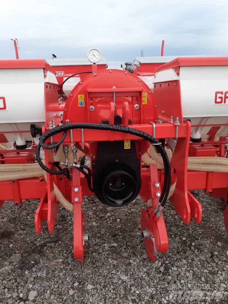 Maschio Sarah 8 多功能条播机