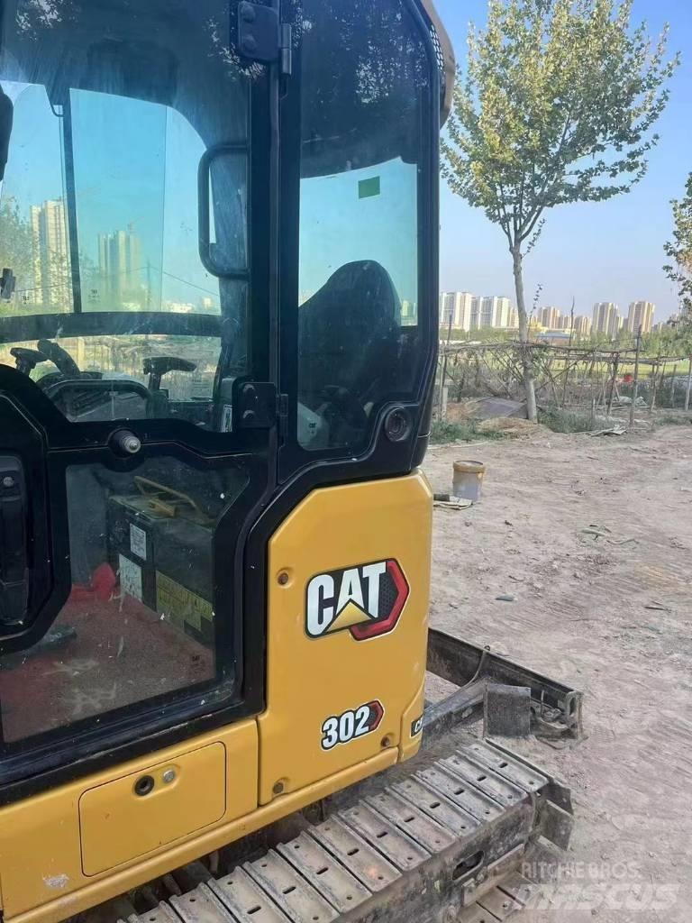CAT 302 小型挖掘机