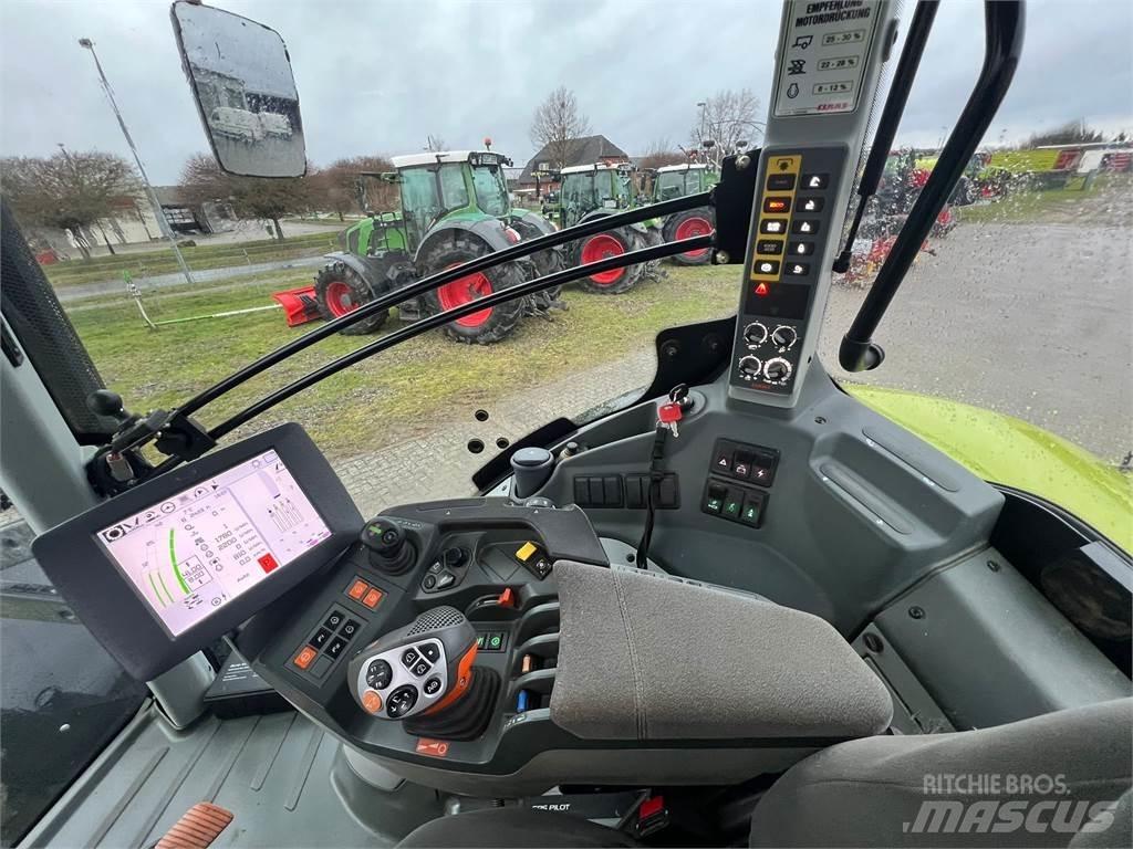 CLAAS Axion 930 拖拉机/农用车