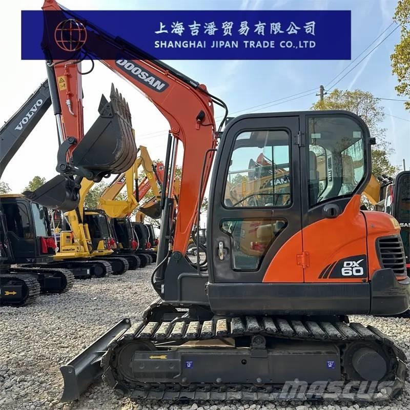 Doosan DX 60 小型挖掘机