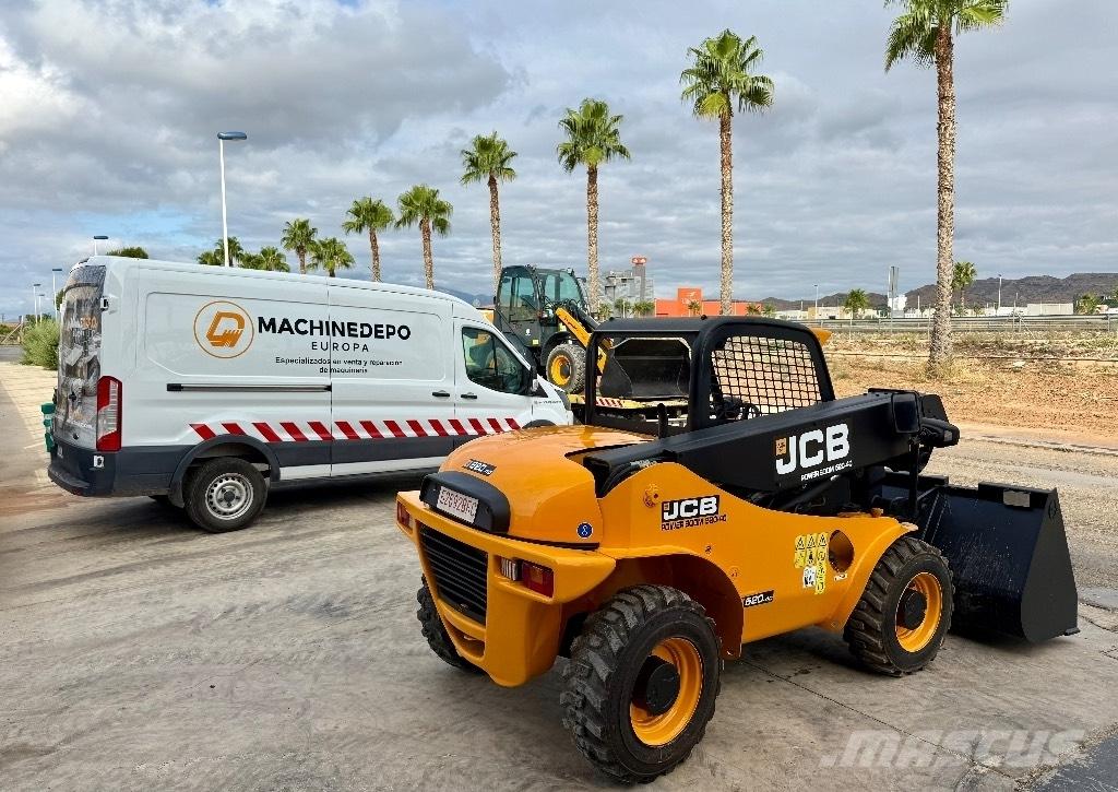 JCB 520-40 伸缩臂叉装车|叉装车