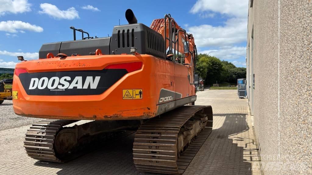 Doosan DX 300 LC-5 履带挖掘机