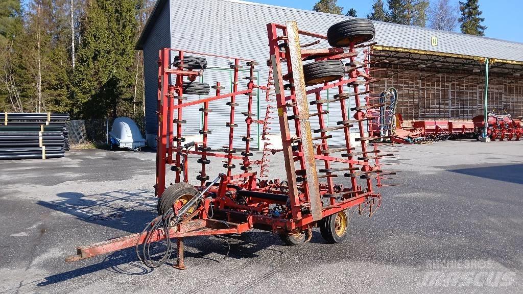 Väderstad NZ    7,4m 钉齿耙