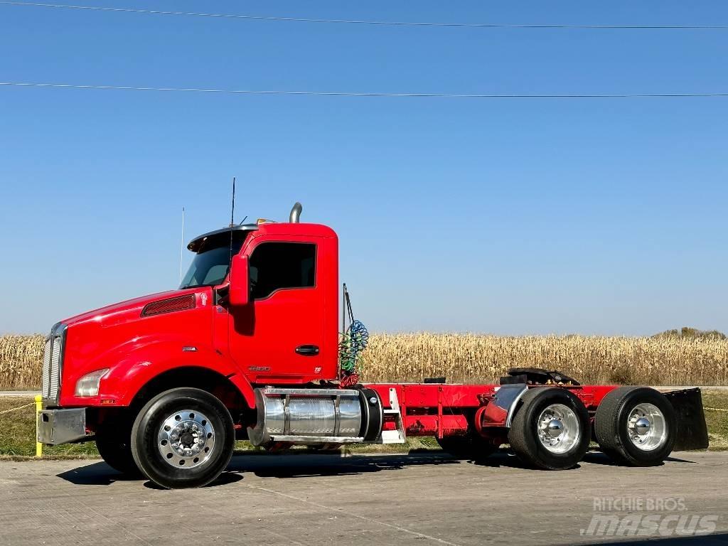 Kenworth T 880 牵引车