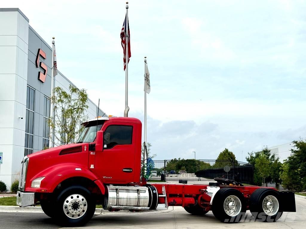 Kenworth T 880 牵引车