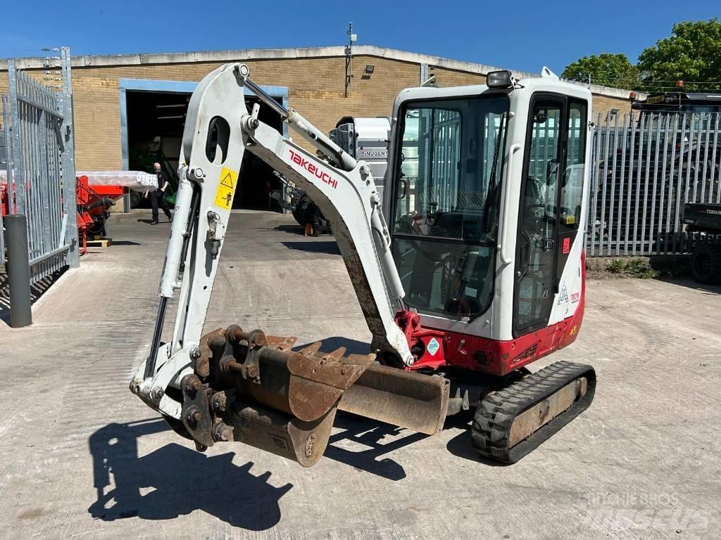 Takeuchi TB 216 小型挖掘机