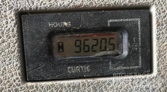 Daewoo SL130-3 履带挖掘机