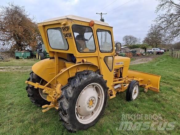 Ford 2000 TRACTOR 建筑机械-其他