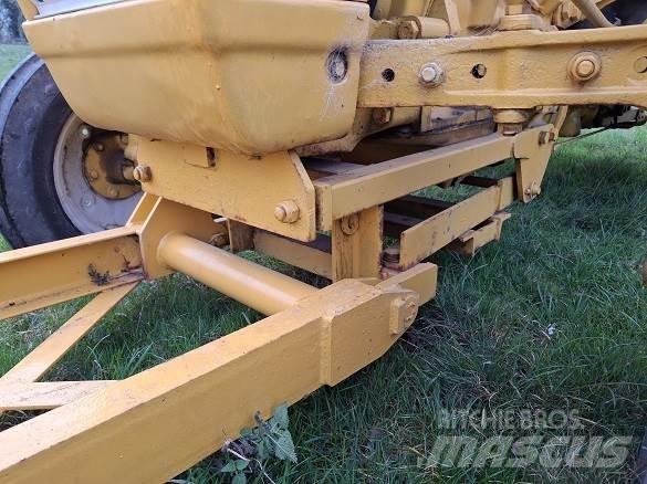 Ford 2000 TRACTOR 建筑机械-其他