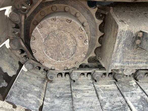 JCB JS130 履带挖掘机