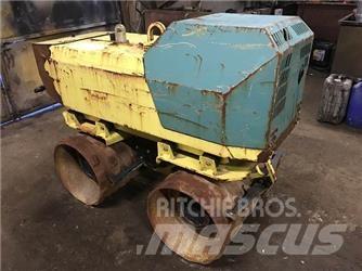 Rammax 1515 MI 双轮压路机