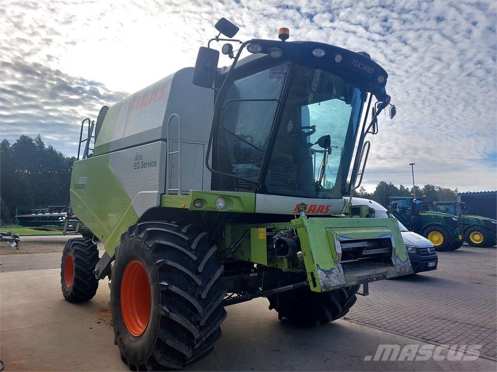 CLAAS Tucano 320 联合收割机