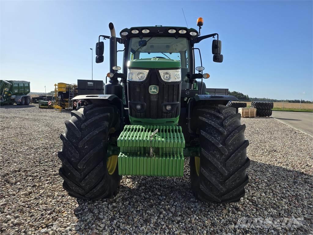 John Deere 6215R 拖拉机/农用车