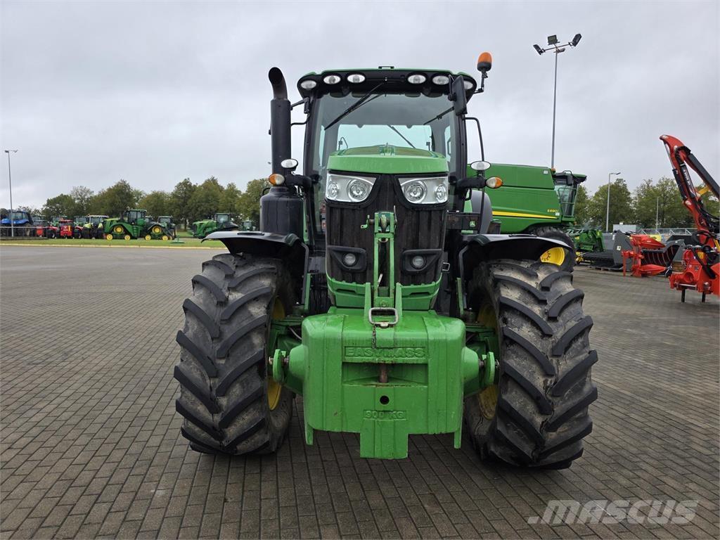 John Deere 6215R 拖拉机/农用车