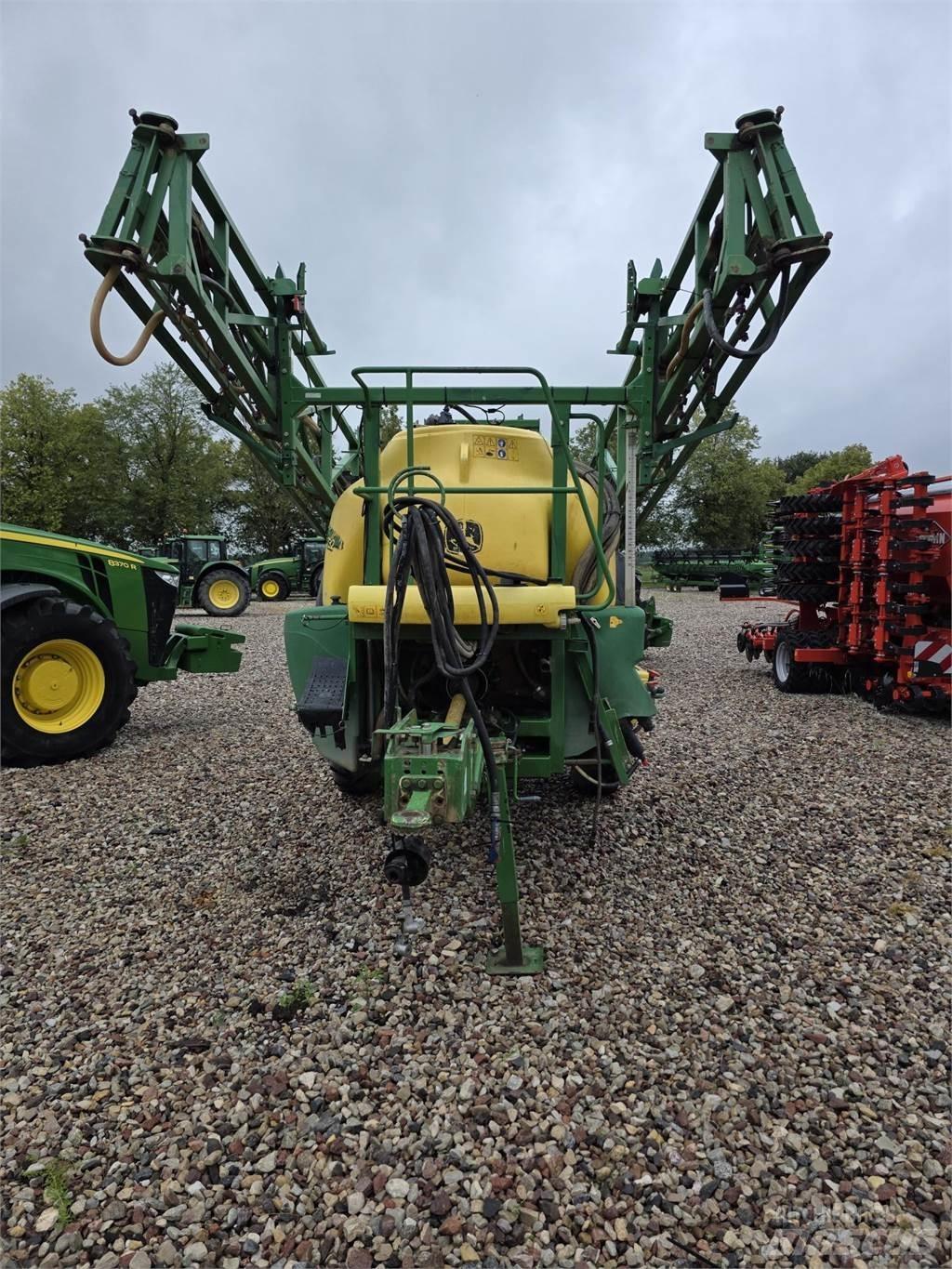 John Deere 732 喷雾器