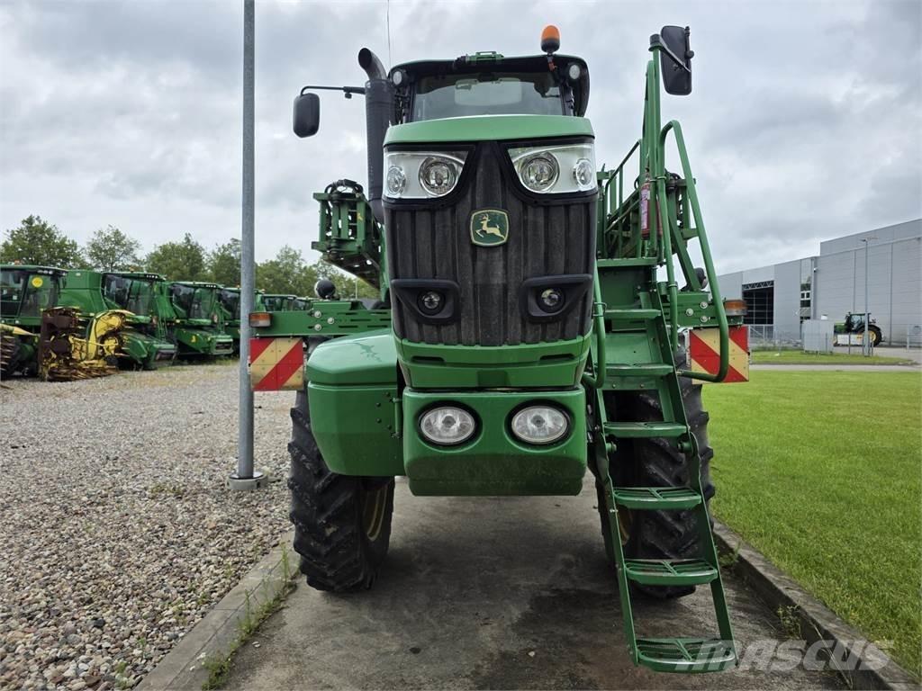 John Deere R4040i 牵引式喷雾机