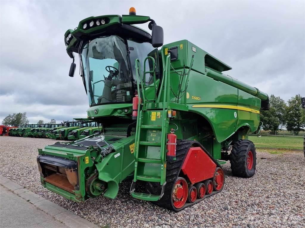John Deere S680 联合收割机