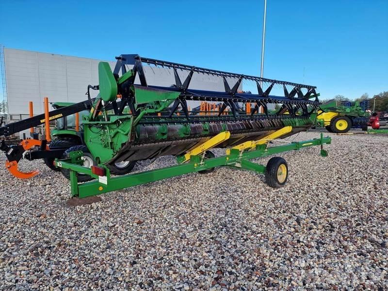 John Deere T660 联合收割机