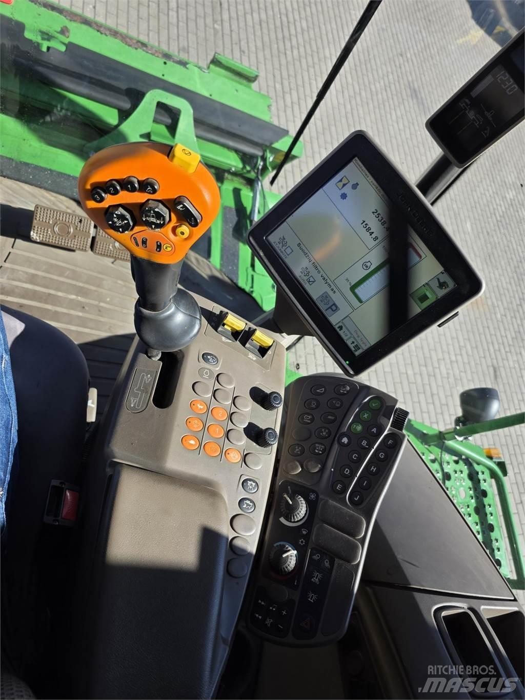 John Deere T660 联合收割机