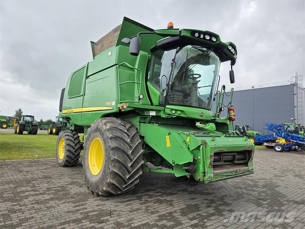 John Deere T660 联合收割机