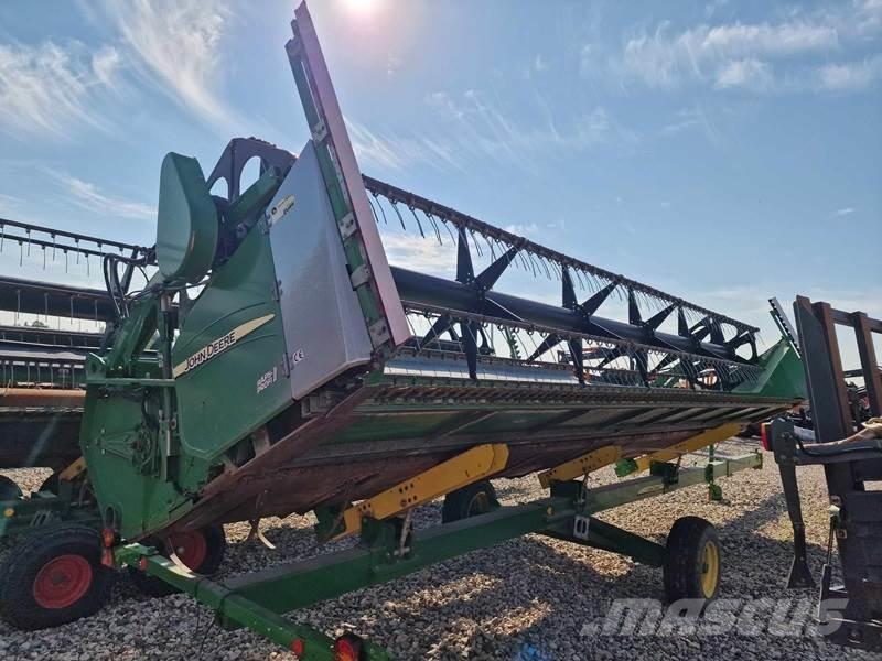 John Deere T670 联合收割机
