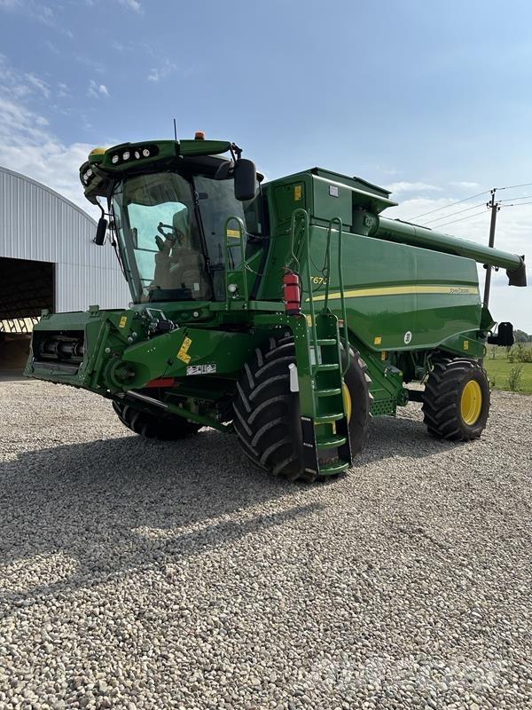 John Deere T670 联合收割机