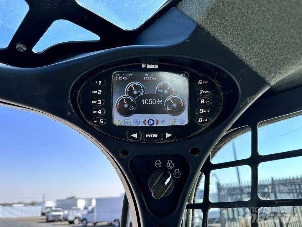 Bobcat S740 滑移装载机
