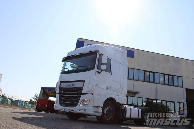 DAF XF 460 FT 24DT 牵引车