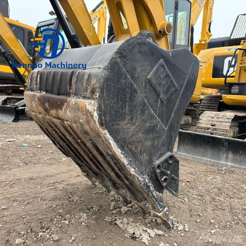 CAT 305.5 E2 小型挖掘机