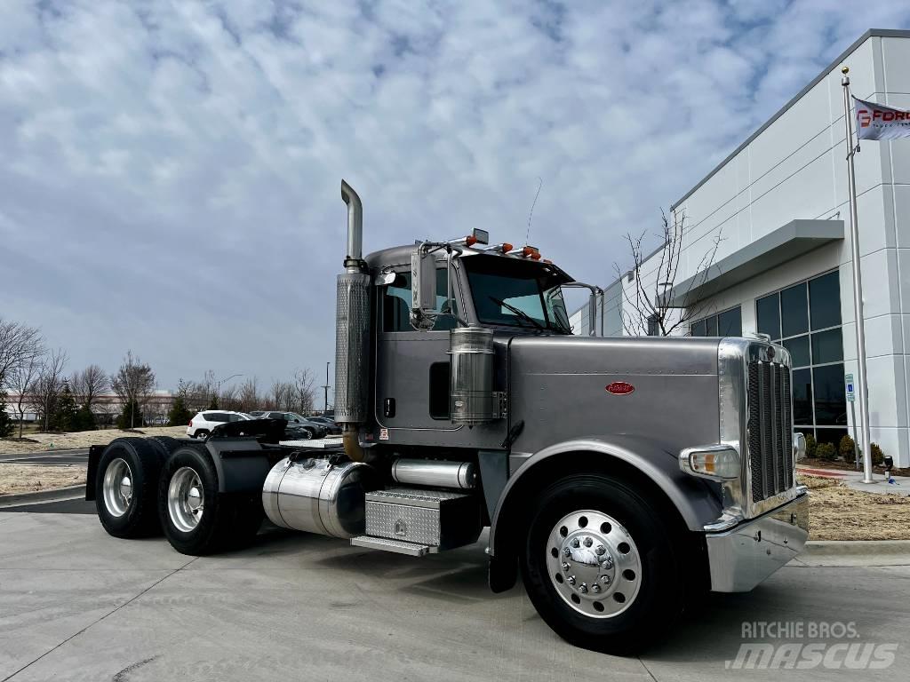 Peterbilt 389 牵引车