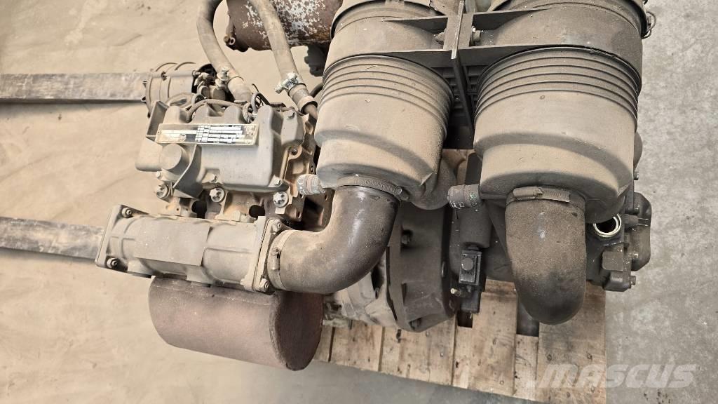 Deutz F2M1011 发动机