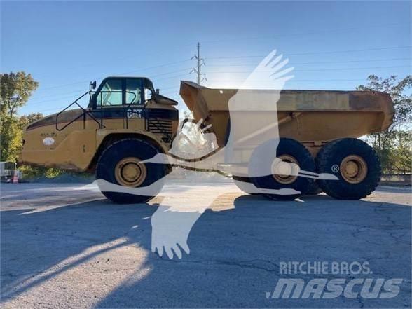 CAT 740 铰接式自卸车