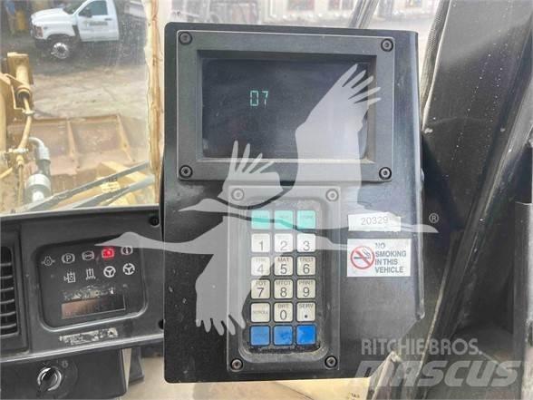 CAT 972G 轮式装载机
