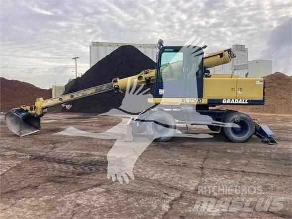 Gradall XL2300 轮式挖掘机