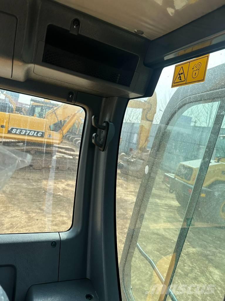 Hyundai 60 W 轮式挖掘机