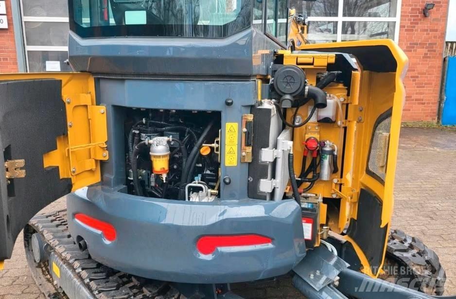XCMG XE35E 小型挖掘机