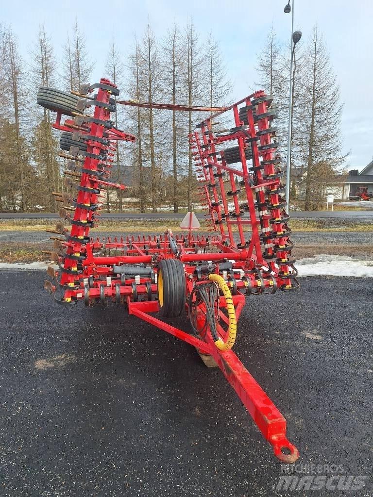 Väderstad NZE 700 钉齿耙