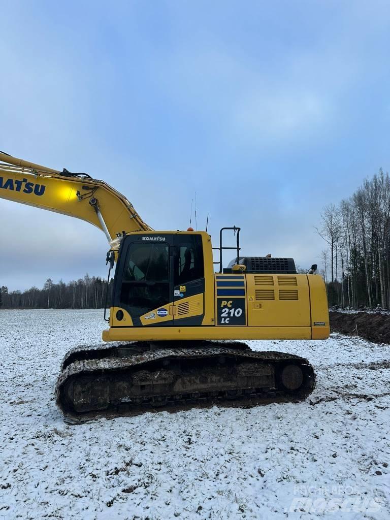 Komatsu PC210LC-11 履带挖掘机