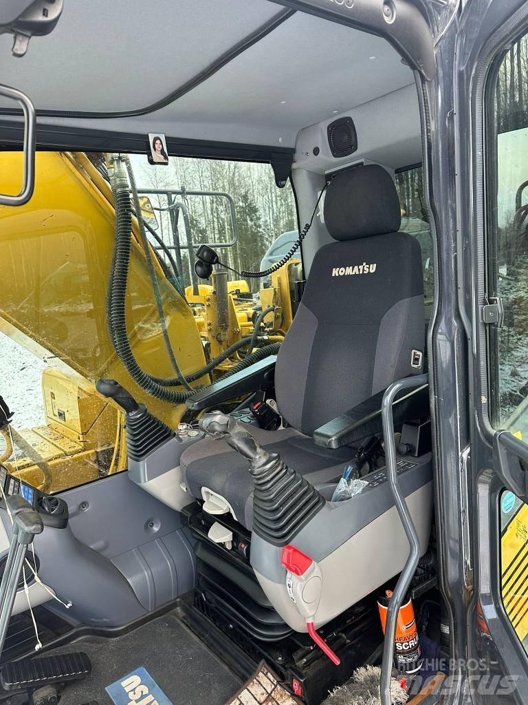 Komatsu PC210LC-11 履带挖掘机