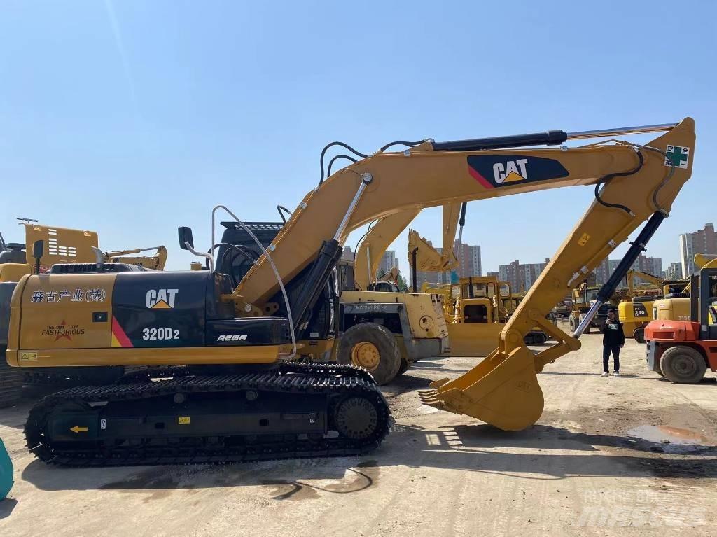 CAT 320 D 2 中型挖掘机