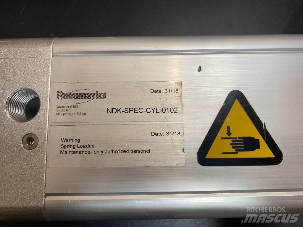  Pneumatic Cylinder 液压